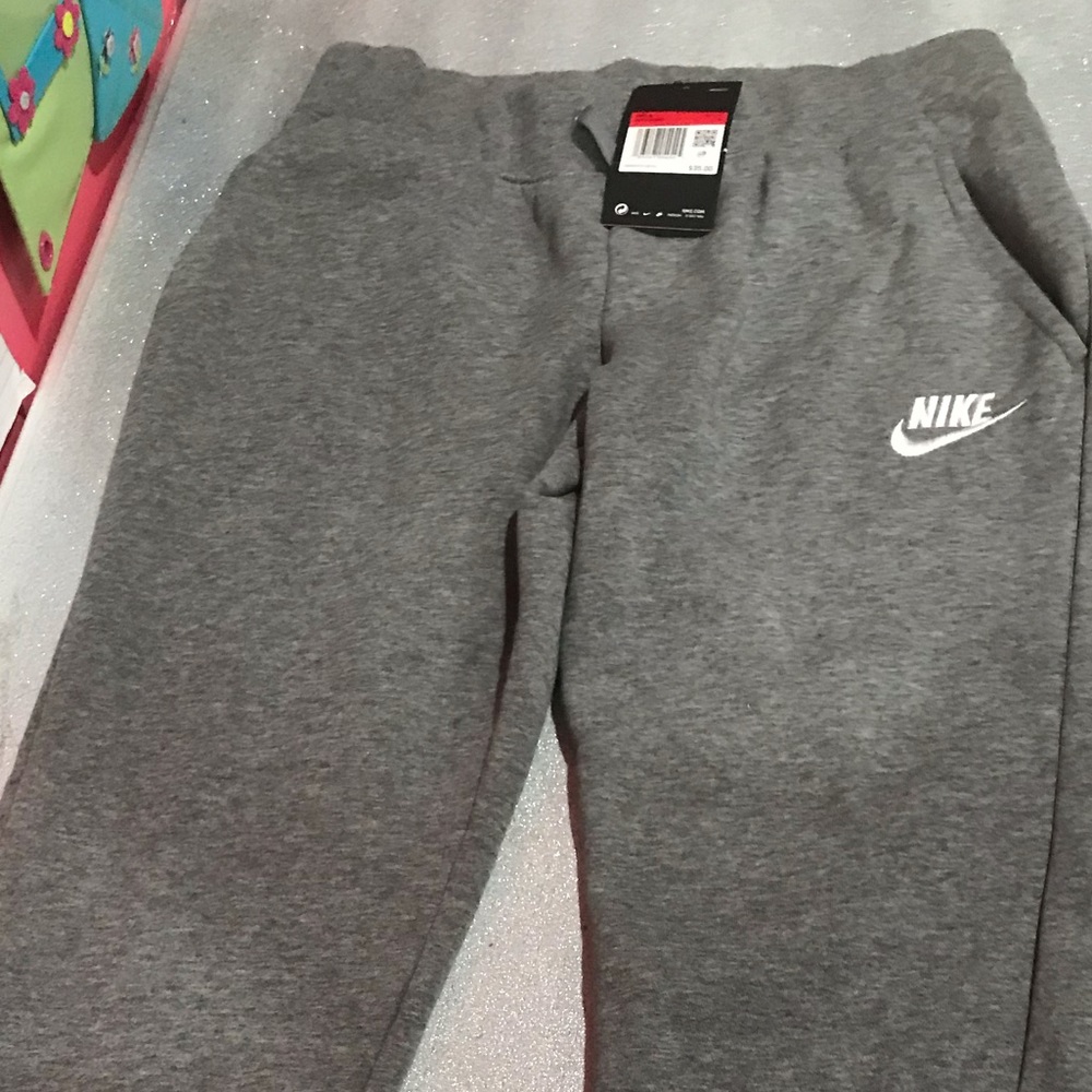 Never been used Nike sweatpants